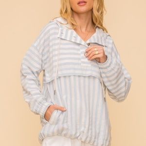 NWT Light Weight pullover